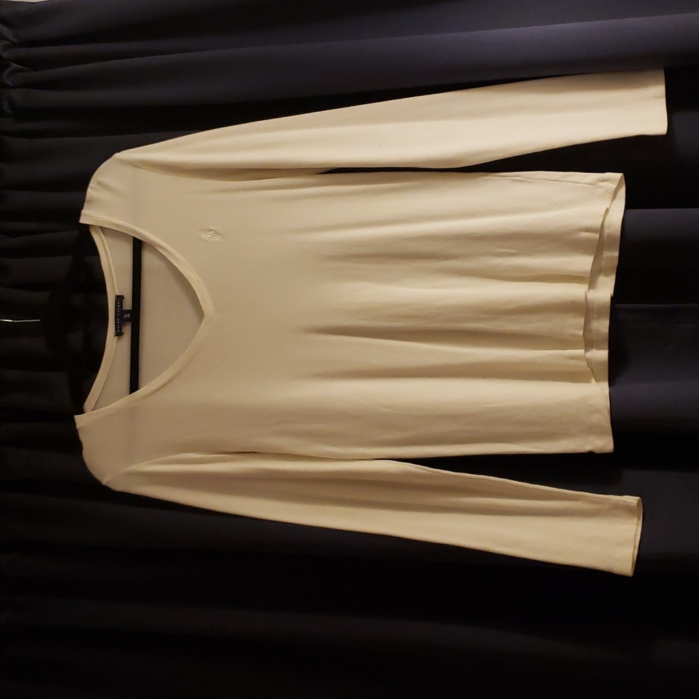 Pima cotton v neck tee